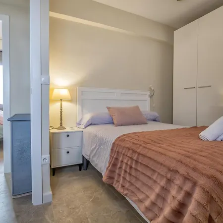 Rosas En La Balconada Διαμέρισμα *